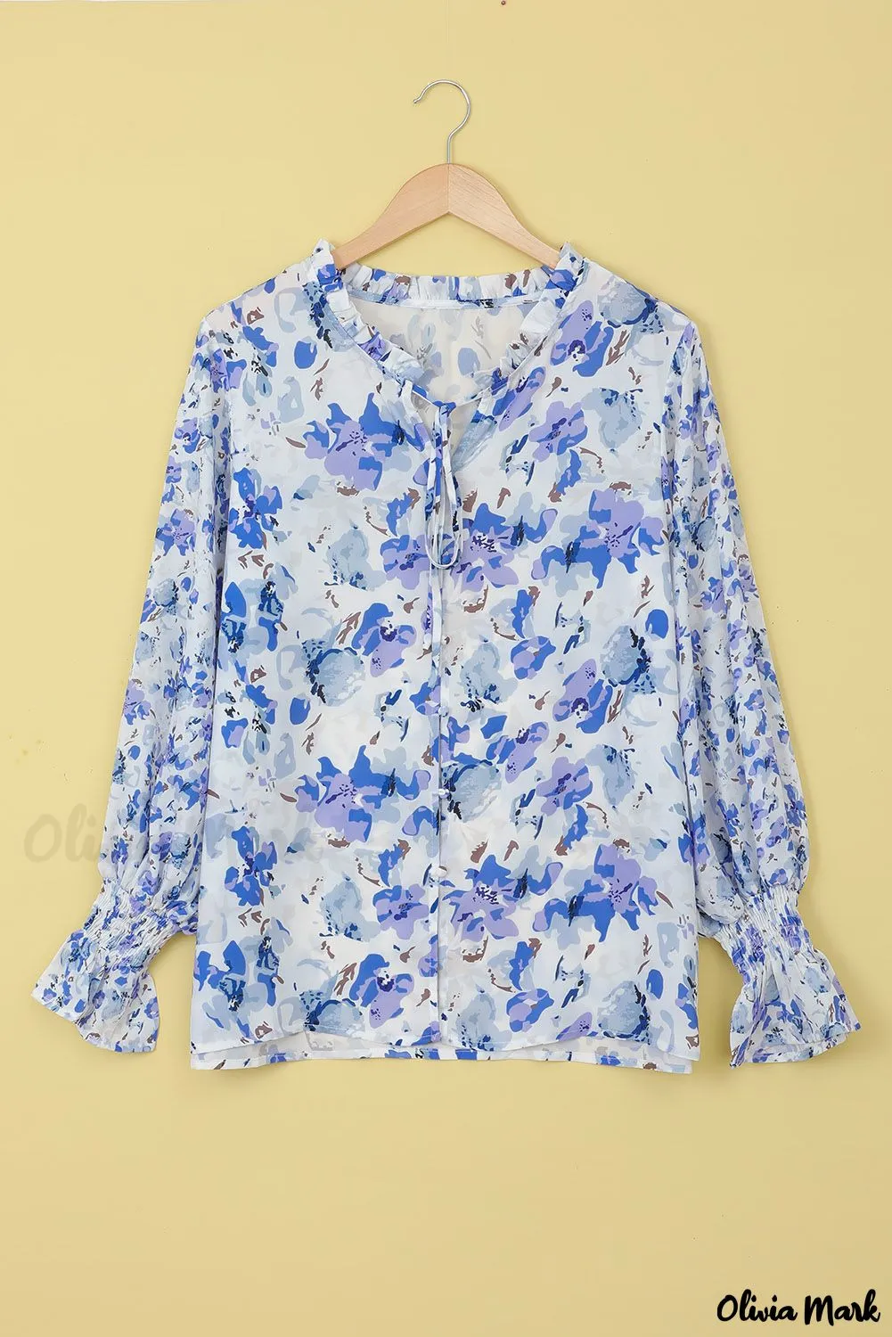 Deanwangkt - Blue Floral Smocked Blouse Cakewalk