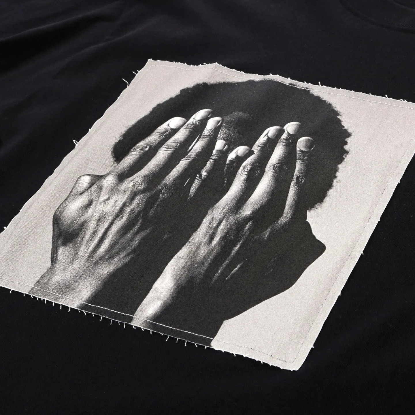 HONEY FUCKING DIJON MAPPLETHORPE T-SHIRT BLACK