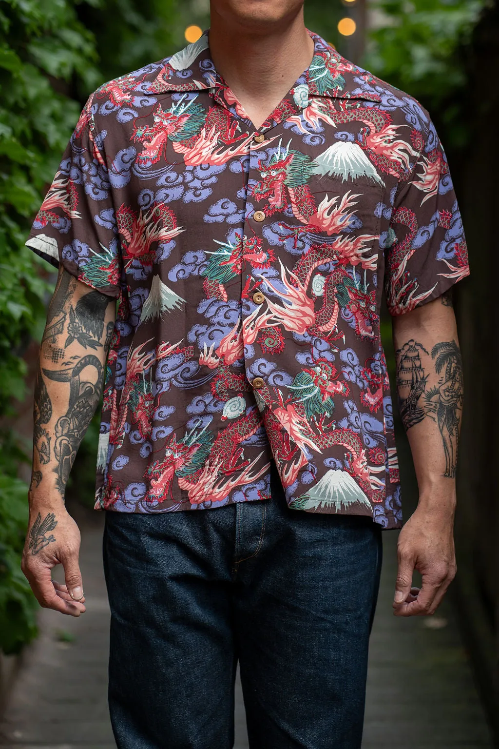 Sun Surf Rayon Hawaiian Shirt "Team of Dragons" - Black